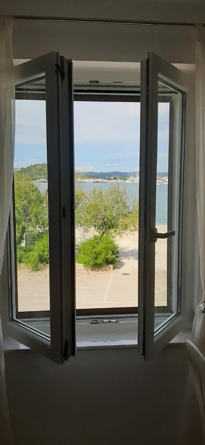 Beach Apartment Vami With Sea View Murter Exteriér fotografie