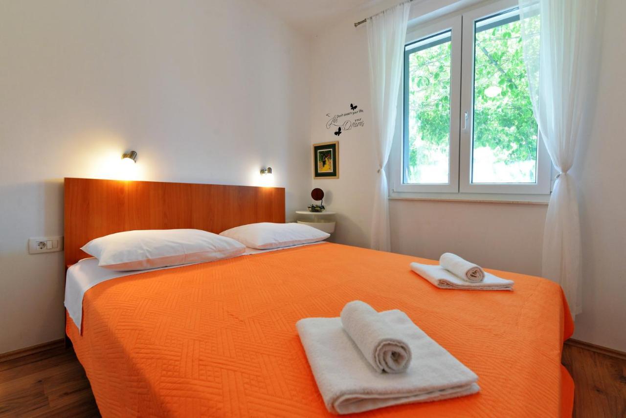 Beach Apartment Vami With Sea View Murter Exteriér fotografie