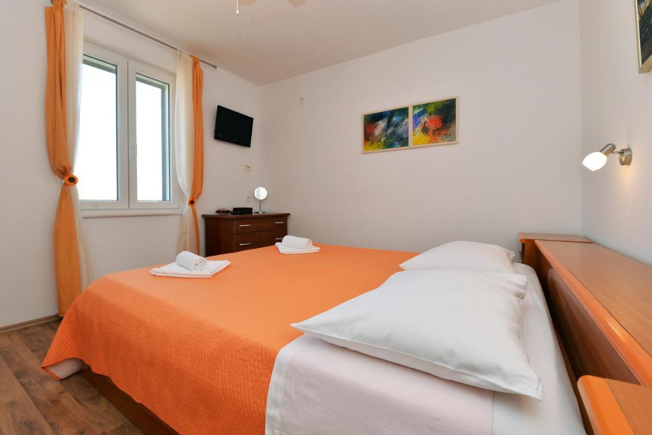 Beach Apartment Vami With Sea View Murter Exteriér fotografie