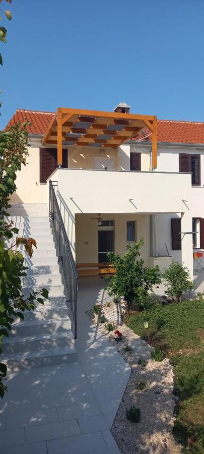 Beach Apartment Vami With Sea View Murter Exteriér fotografie