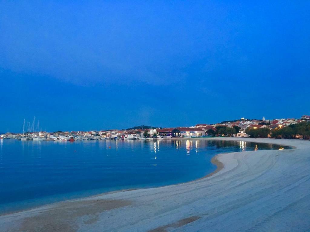 Beach Apartment Vami With Sea View Murter Exteriér fotografie